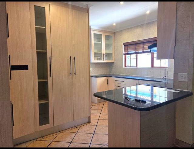 3 BEDROOM PROPERTY TO RENT IN FAERIE GLEN